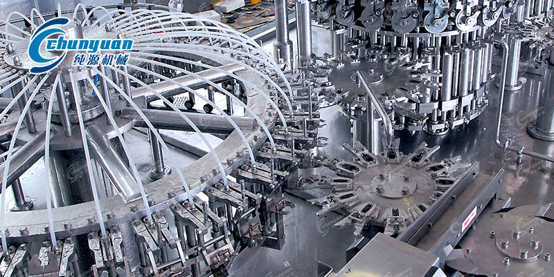 塑料瓶果汁灌裝機(jī)-2